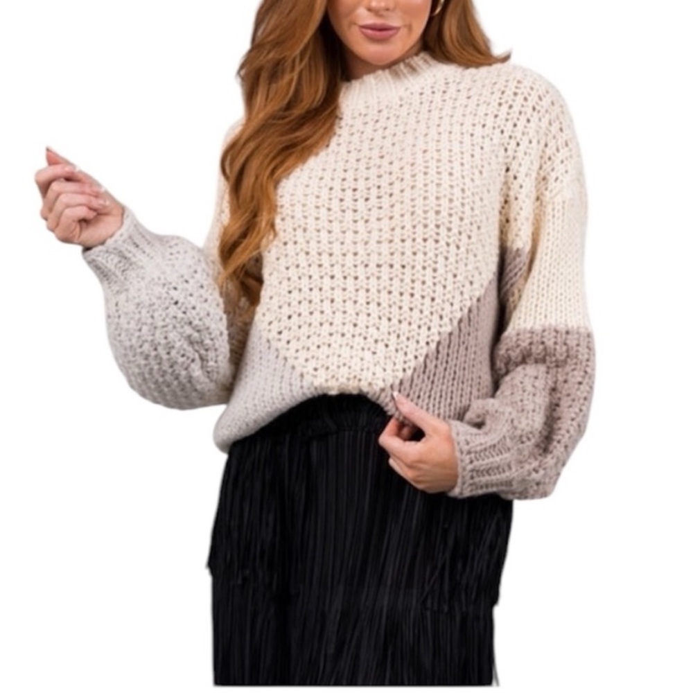 Like new! She & Sky Color block Long Sleeve Chunky Knit Sweater. Medium/Large